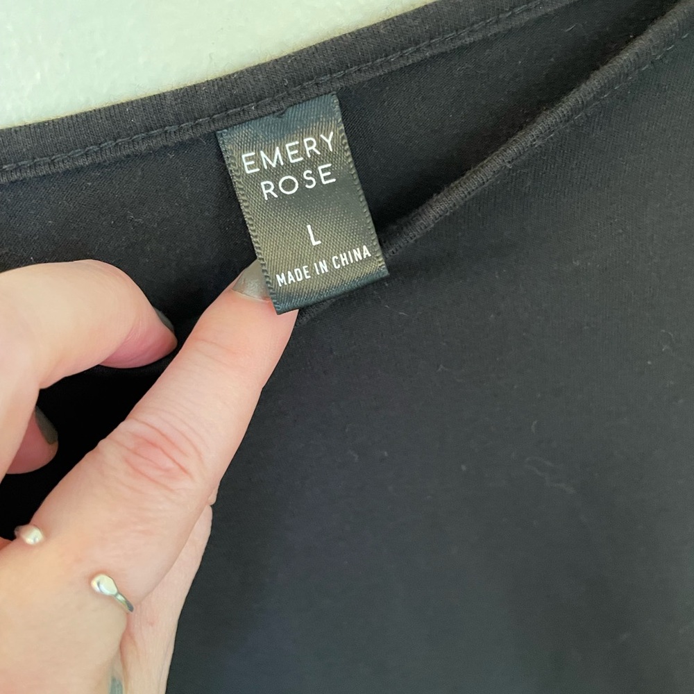 Emery Rose Black Top - Picture 7 of 8